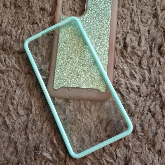 Lot of 2 EUC Samsung A53 cases w/ screen protectors - Picture 3 of 7